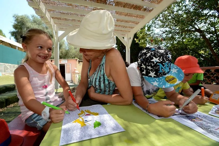 Camping Montana Parc - Gassin Golfe De St Tropez - Maeva 4*,